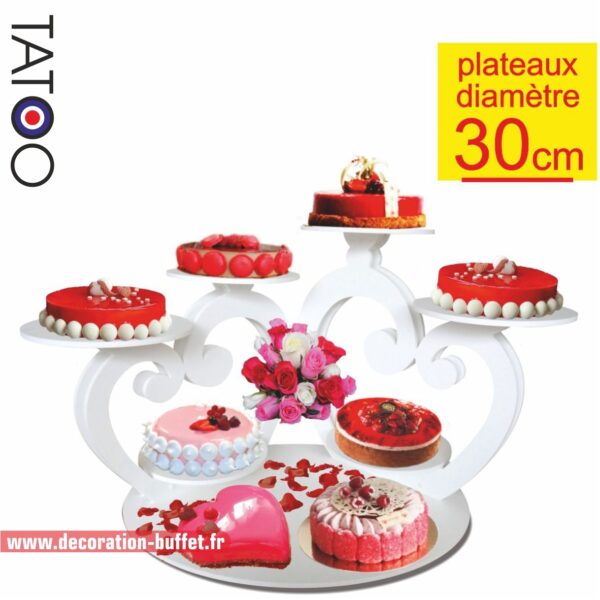 Présentoir à gateaux double coeurs garni.